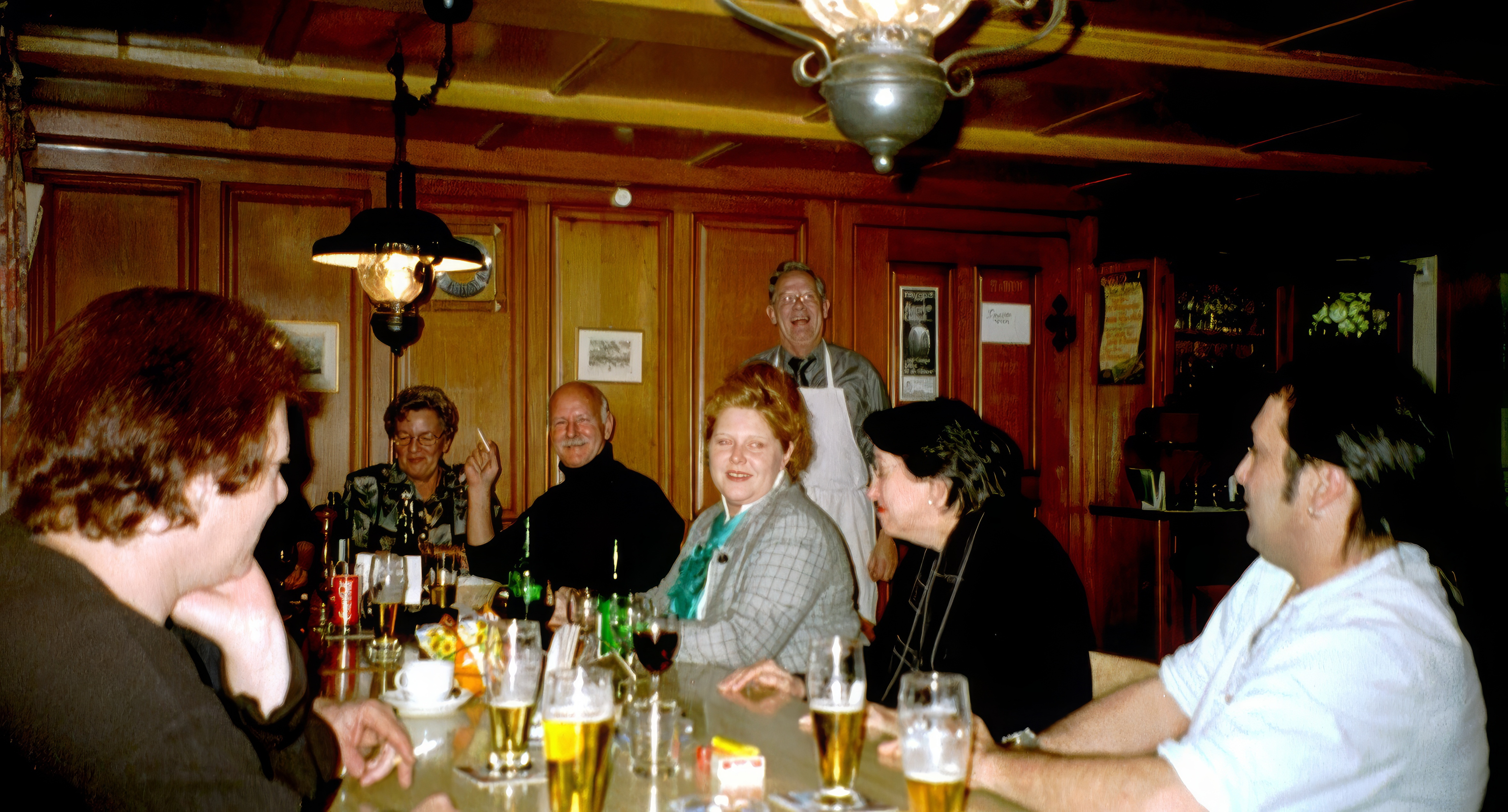 Sonja Wiesmann im Jahr 2000 mit Margrit, Noldi und Johann 
